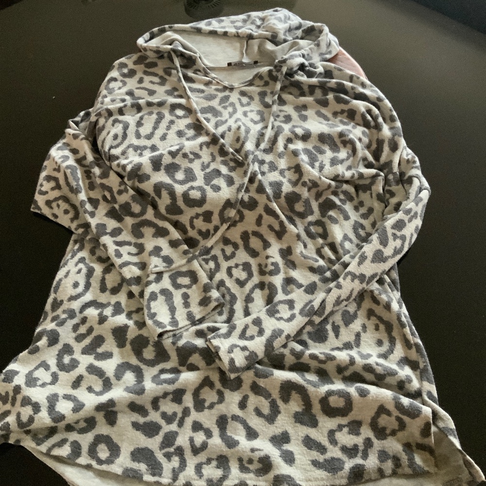 BomBom Long Hooded Shirt